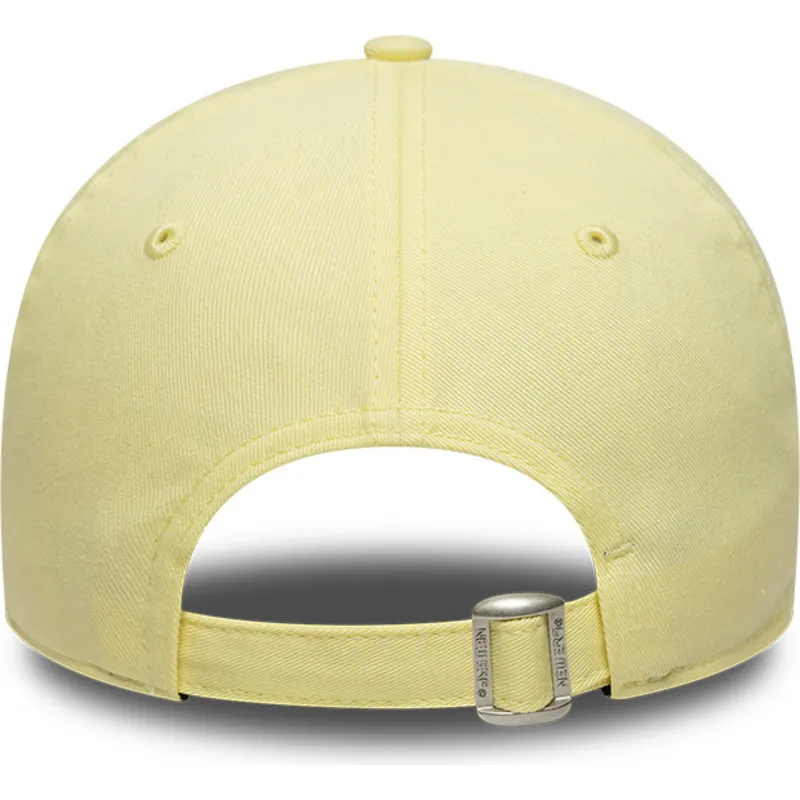 gelbe-helle-gebogene-verstellbare-kappe-9twenty-league-essential-von-new-york-yankees-mlb-von-new-era