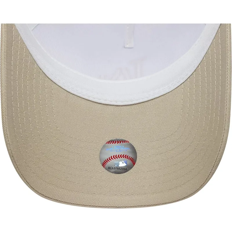 casquette-trucker-beige-et-blanche-avec-logo-beige-a-frame-league-essential-los-angeles-dodgers-mlb-new-era