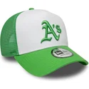 czapka-trucker-zielono-biala-z-zielonym-logo-a-frame-league-essential-oakland-athletics-mlb-new-era