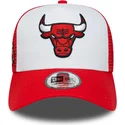 cappellino-trucker-rosso-e-bianco-a-frame-side-patch-dei-chicago-bulls-nba-di-new-era