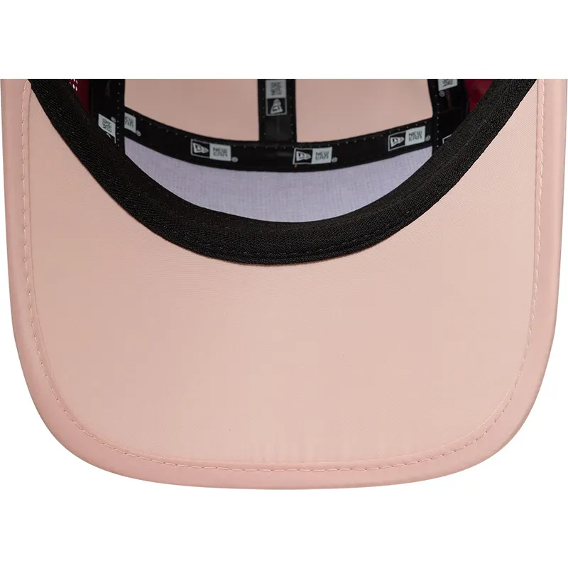 casquette-5-panel-courbee-rouge-ajustable-runner-colour-block-new-era