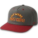 graue-und-rote-gebogene-snapback-kappe-just-kids-the-retro-von-homenage
