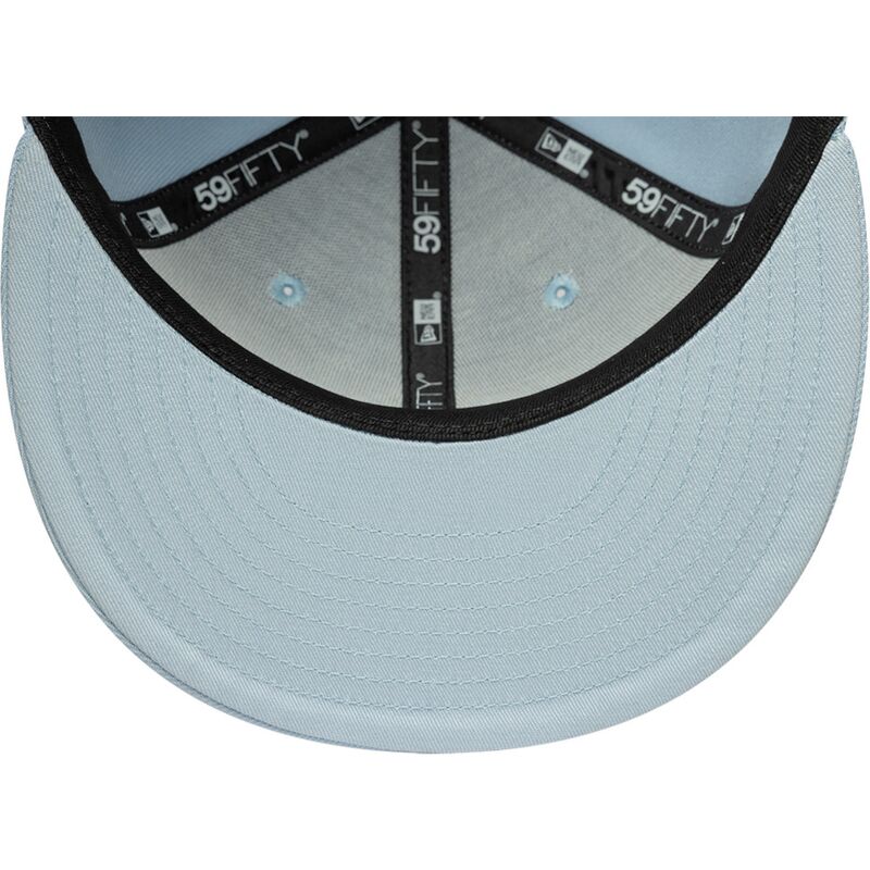 ljusbla-platt-keps-justerad-59fifty-league-essential-fran-new-york-yankees-mlb-av-new-era