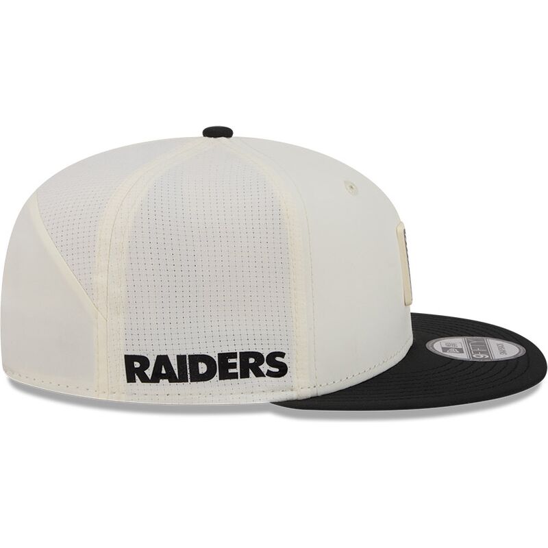 epci-plata-bej-snapback-9fifty-training-pack-2026-de-las-vegas-raiders-nfl-de-new-era