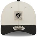 epci-curbata-bej-snapback-9forty-m-crown-training-pack-2026-de-las-vegas-raiders-nfl-de-new-era