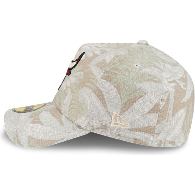 cap-curbata-beige-ajustada-59forty-a-frame-leafy-palm-de-chicago-bulls-nba-de-new-era