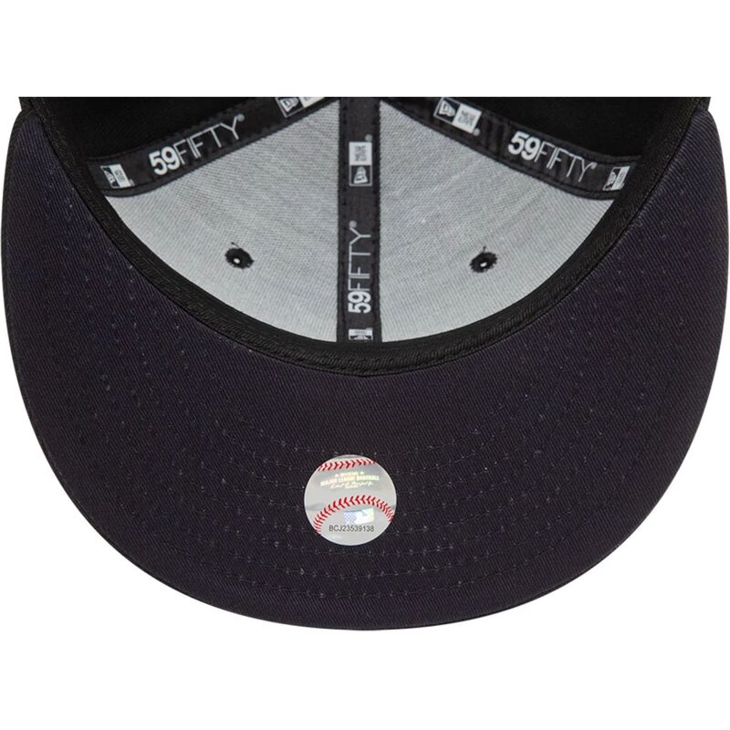 cap-plata-black-ajustada-59fifty-heart-icon-de-atlanta-braves-mlb-de-new-era