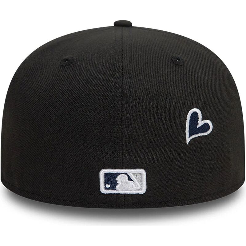epci-plata-negru-fitted-59fifty-heart-icon-de-new-york-yankees-mlb-de-new-era