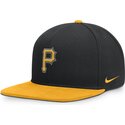 casquette-plate-noire-et-jaune-snapback-dri-fit-pro-structured-square-bill-pittsburgh-pirates-mlb-nike