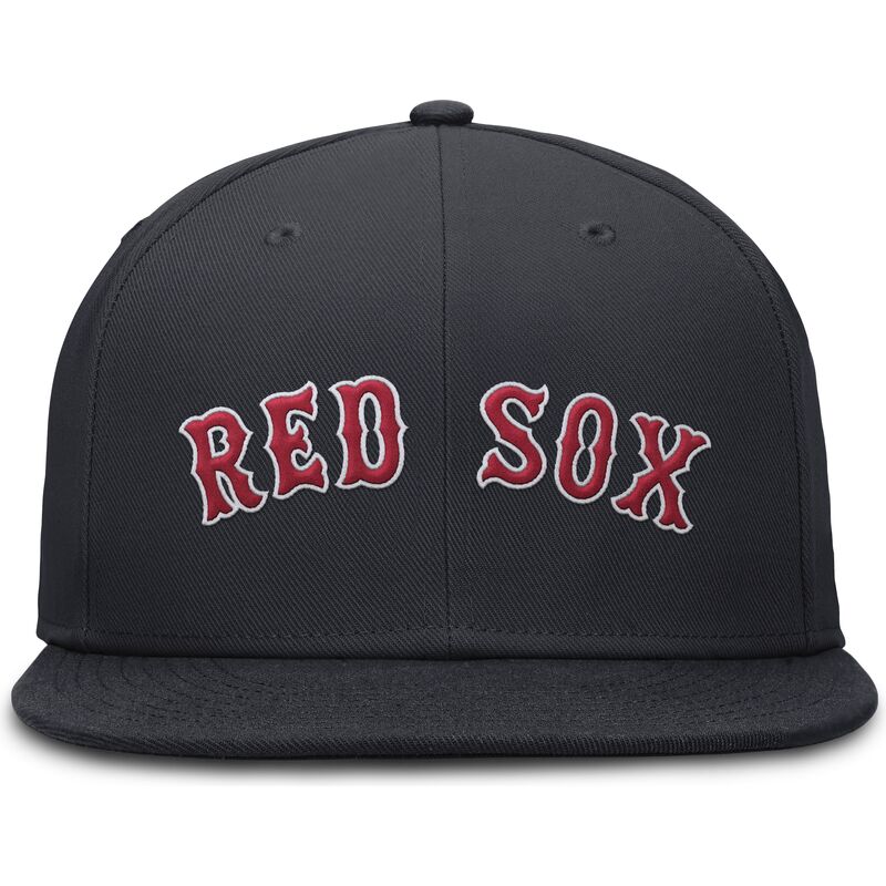 casquette-plate-bleue-marine-ajustee-dri-fit-true-structured-round-bill-boston-red-sox-mlb-nike