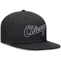 nike-flat-brim-dri-fit-true-structured-round-bill-chicago-white-sox-mlb-black-fitted-cap