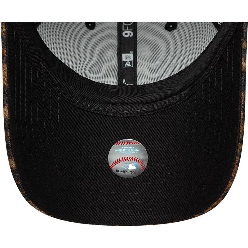 epci-curbata-leopard-reglabila-9forty-leopard-cosy-de-new-york-yankees-mlb-de-new-era
