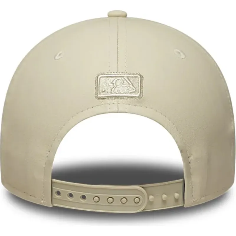 epci-curbata-bej-snapback-9forty-m-crown-pu-diamante-de-los-angeles-dodgers-mlb-de-new-era