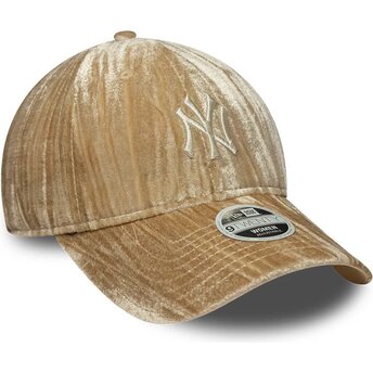 Șepci curbată bej reglabilă 9TWENTY Velour de New York Yankees MLB de New Era