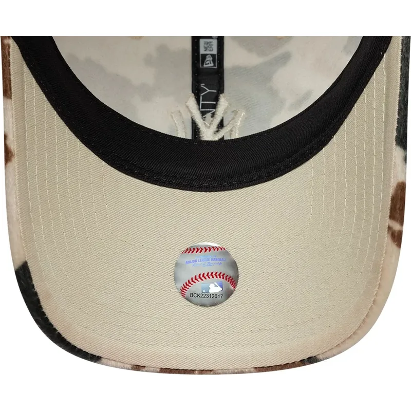 epci-curbata-maro-reglabila-9twenty-animal-print-de-new-york-yankees-mlb-de-new-era epci-curbata-maro-reglabila-9twenty-animal-print-de-new-york-yankees-mlb-de-new-era