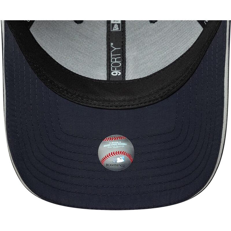 epci-curbata-bleumarin-reglabila-9forty-recycled-de-los-angeles-dodgers-mlb-de-new-era epci-curbata-bleumarin-reglabila-9forty-recycled-de-los-angeles-dodgers-mlb-de-new-era