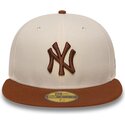 epci-plata-maro-fitted-59fifty-league-essential-de-new-york-yankees-mlb-de-new-era