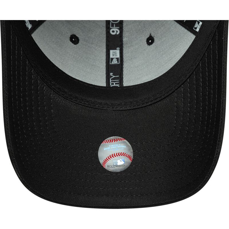 epci-curbata-negru-reglabila-9forty-league-essential-de-detroit-tigers-mlb-de-new-era epci-curbata-negru-reglabila-9forty-league-essential-de-detroit-tigers-mlb-de-new-era