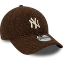 epci-curbata-maro-snapback-9forty-winter-borg-de-new-york-yankees-mlb-de-new-era
