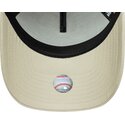epci-curbata-bej-snapback-dorado-e-frame-metallic-outline-de-new-york-yankees-mlb-de-new-era