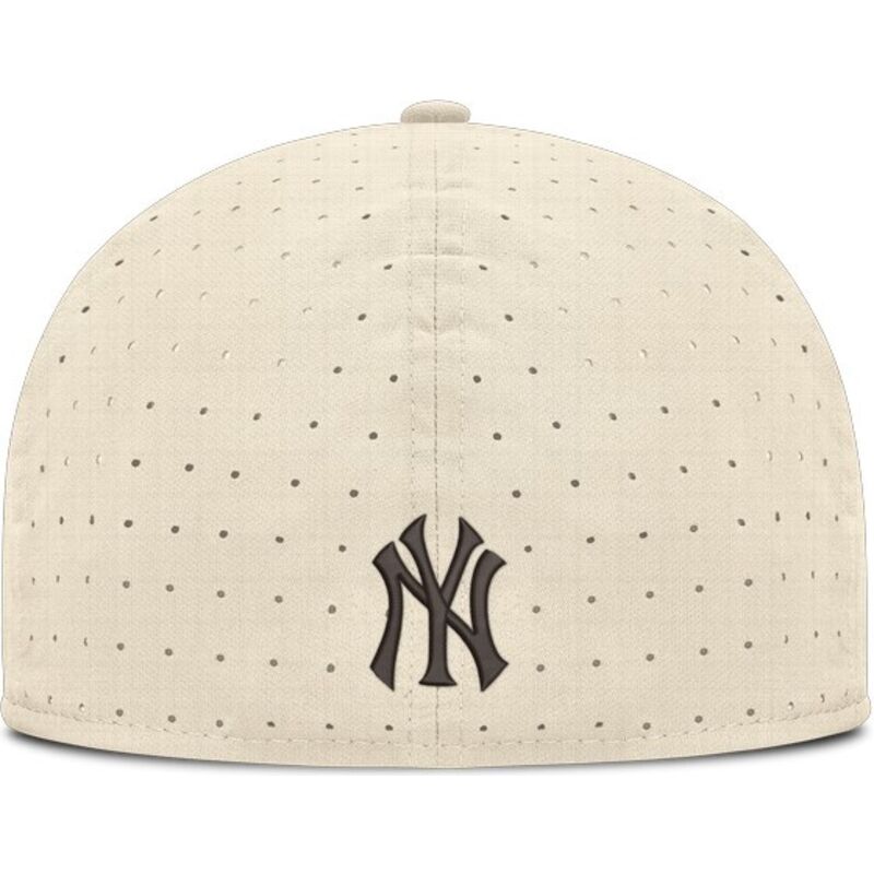 epci-plata-bej-fitted-dri-fit-true-structured-aero-bill-de-new-york-yankees-mlb-de-nike epci-plata-bej-fitted-dri-fit-true-structured-aero-bill-de-new-york-yankees-mlb-de-nike
