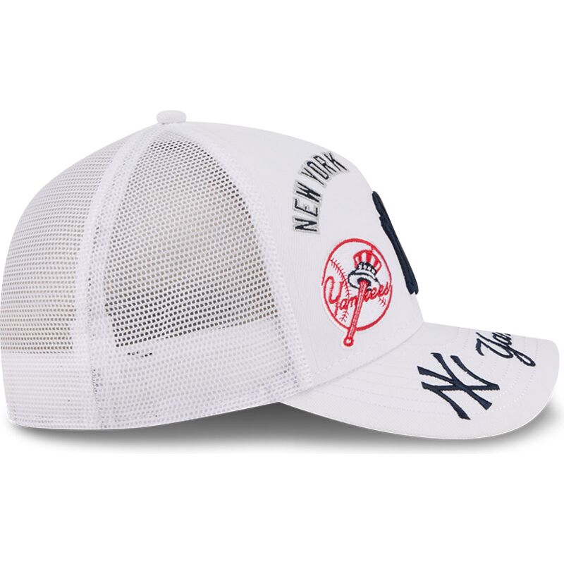 epci-curbata-alb-snapback-9forty-m-crown-a-frame-all-over-de-new-york-yankees-mlb-de-new-era