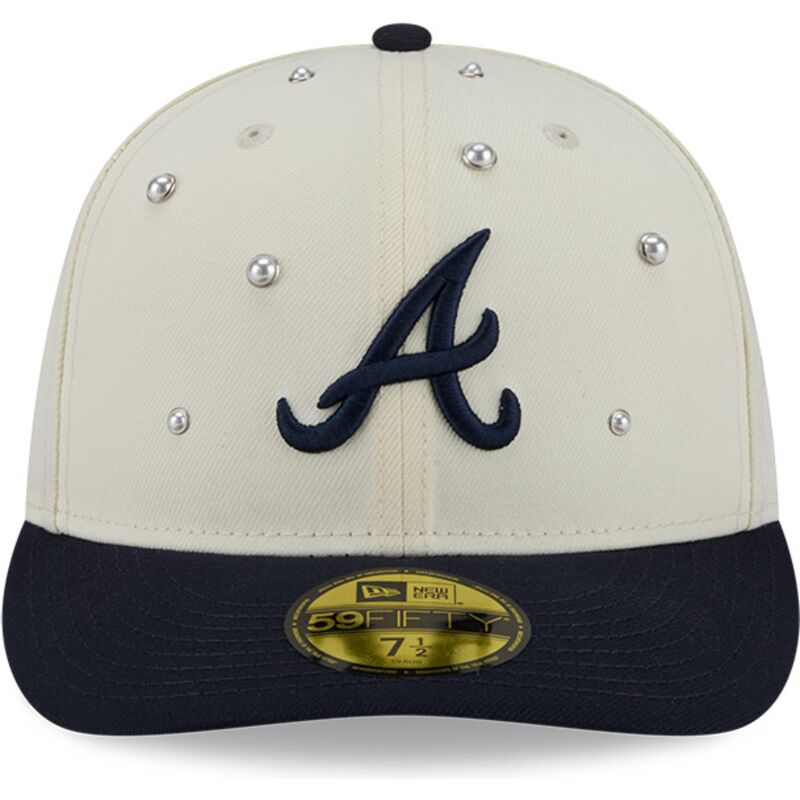 epci-curbata-bej-fitted-59fifty-beads-na-lifestyle-f1-de-atlanta-braves-mlb-de-new-era