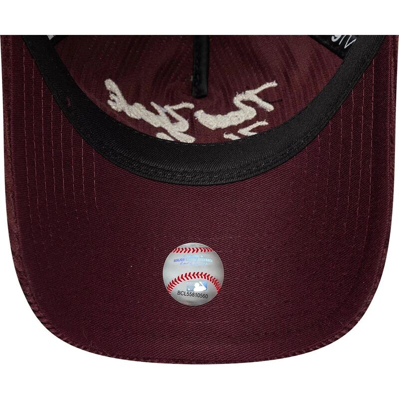 epci-curbata-rou-reglabila-9twenty-a-frame-cord-script-de-new-york-yankees-mlb-de-new-era epci-curbata-rou-reglabila-9twenty-a-frame-cord-script-de-new-york-yankees-mlb-de-new-era