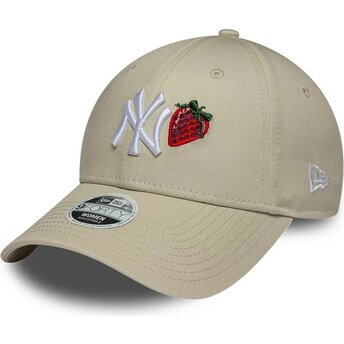 Șepci curbată bej reglabilă 9FORTY Fruit Icon Strawberry de New York Yankees MLB de New Era