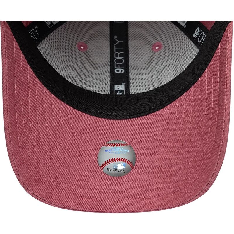 epci-curbata-roz-reglabila-pentru-copii-9forty-space-de-new-york-yankees-mlb-de-new-era epci-curbata-roz-reglabila-pentru-copii-9forty-space-de-new-york-yankees-mlb-de-new-era