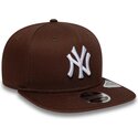 epci-plata-maro-snapback-9fifty-original-fit-league-essential-de-new-york-yankees-mlb-de-new-era