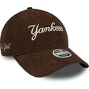 epci-curbata-maro-reglabila-9twenty-cord-script-de-new-york-yankees-mlb-de-new-era