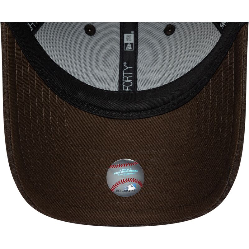 epci-curbata-maro-snapback-9forty-winter-de-new-york-yankees-mlb-de-new-era