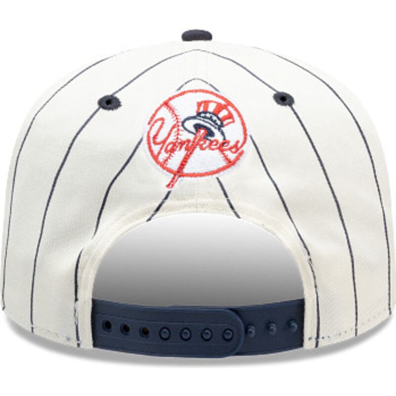 epci-curbata-bleumarin-snapback-19twenty-pinstripe-de-new-york-yankees-mlb-de-new-era epci-curbata-bleumarin-snapback-19twenty-pinstripe-de-new-york-yankees-mlb-de-new-era