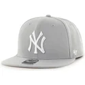 epci-plata-gri-snapback-tejido-vaquero-de-new-york-yankees-mlb-de-47-brand